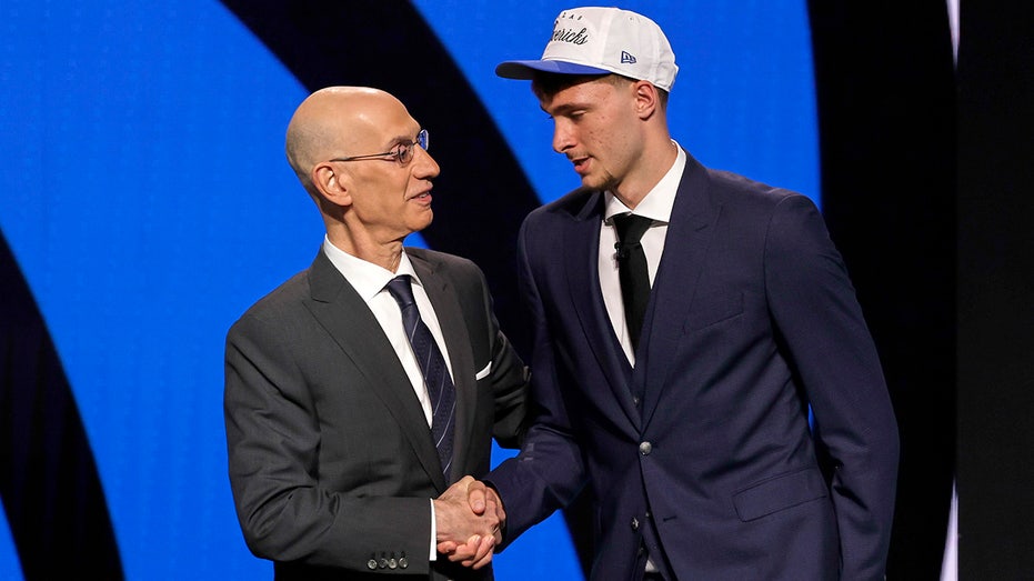 nba-commissioner-adam-silver-faces-heckling-over-mavericks-rigging-allegations-on-draft-night