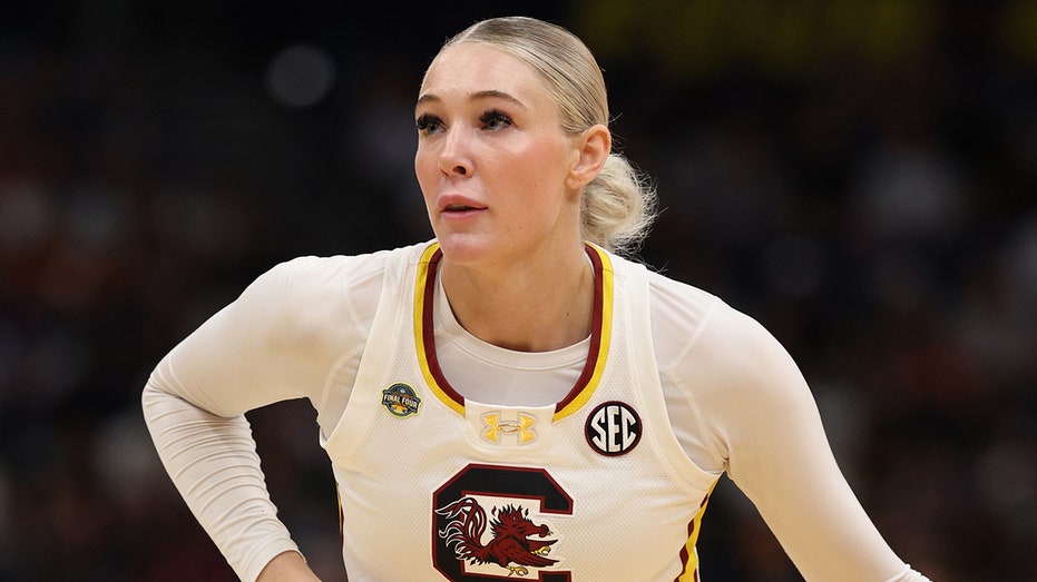 south-carolina-basketball-star-chloe-kitts-steals-spotlight-at-nba-draft-while-supporting-boyfriend
