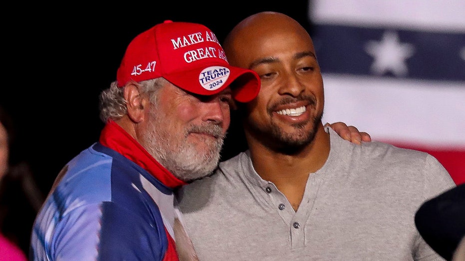 eagles’-aj-dillon-reflects-on-‘cool-experience’-attending-trump-rally,-meeting-president
