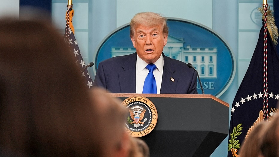 trump-celebrates-supreme-court-limits-on-‘colossal-abuse-of-power’-by-federal-judges