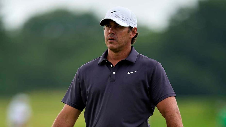 liv-golf-star-brooks-koepka-destroys-tee-marker-with-driver-after-wayward-shot