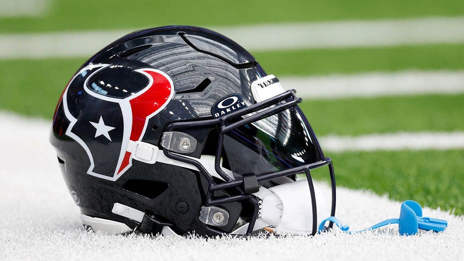 texans-pledge-$500,000-to-communities-affected-by-devastating-flood:-‘we-are-heartbroken’
