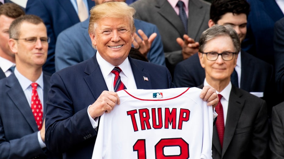 trump-points-out-red-sox-winning-streak-after-oval-office-visit:-‘haven’t-lost-since-they-saw-me’