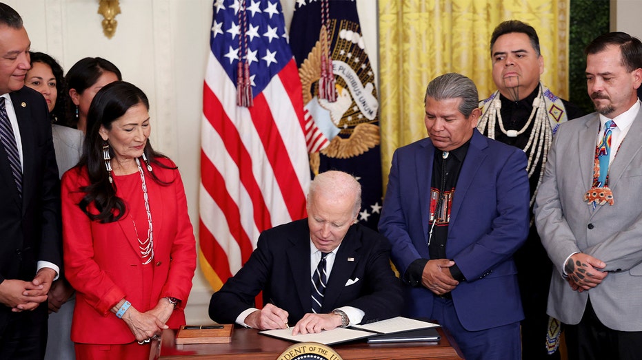 fox-news-politics-newsletter:-biden-chief-of-staff-ok’d-autopen-pardons,-email-reveals