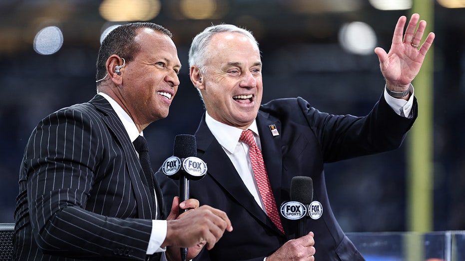 alex-rodriguez-says-rob-manfred-‘saved’-baseball,-‘belongs’-in-hall-of-fame
