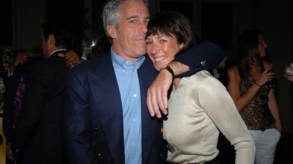 justice-department-moves-to-unseal-epstein,-maxwell-grand-jury-transcripts-amid-calls-for-transparency