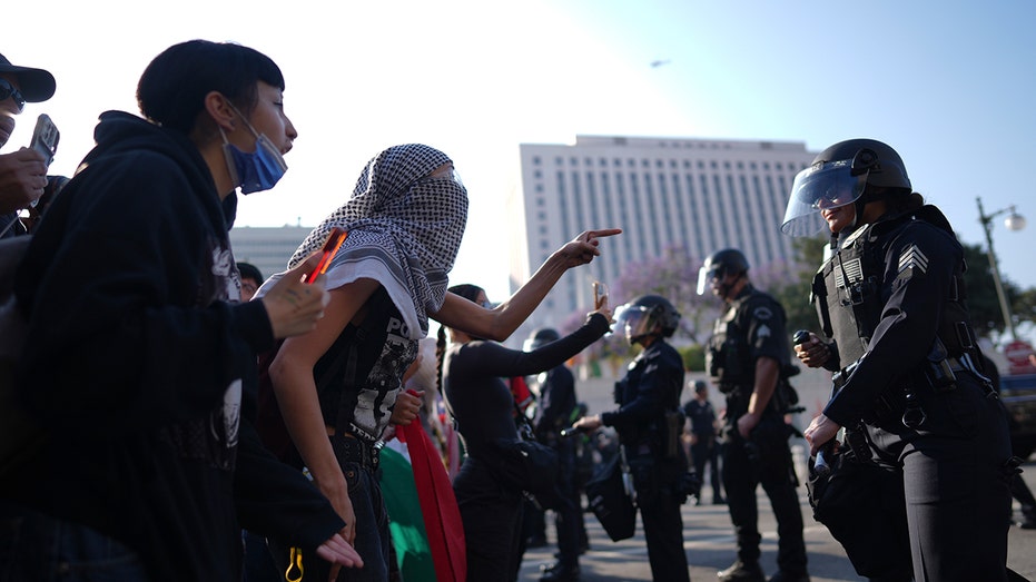 immigration-expert-sounds-alarm-on-how-biden’s-border-crisis-paved-way-for-los-angeles-riots