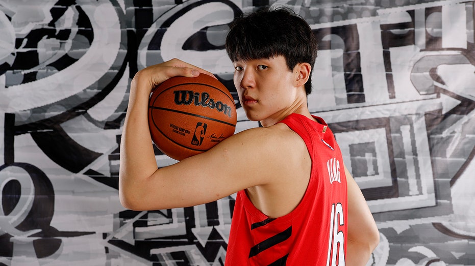 chinese-nba-rookie-reveals-dad’s-crucial-advice-before-embarking-on-basketball-journey