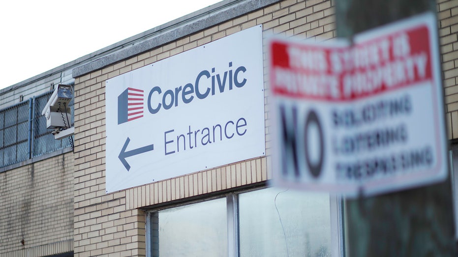 new-jersey’s-ban-on-privately-operated-ice-detention-centers-struck-down-by-court