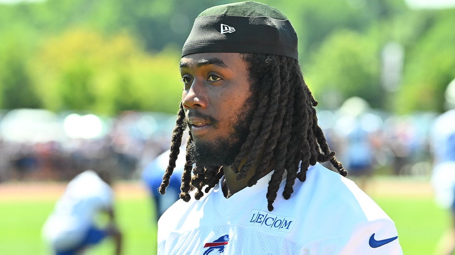 bills’-james-cook-firm-on-contract-demands-at-training-camp:-‘i-deserve-what-i-want’