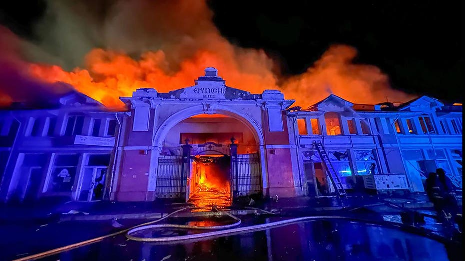 battle-over-the-black-sea:-russia,-ukraine-strike-top-resort-cities