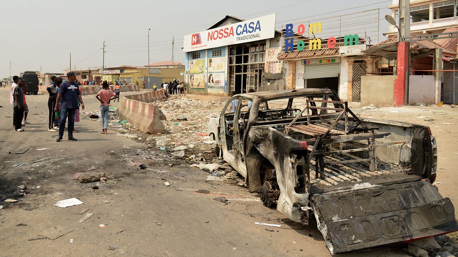dozens-dead-as-violence-erupts-over-government-plans-to-eliminate-fuel-subsidies,-army-takes-to-streets
