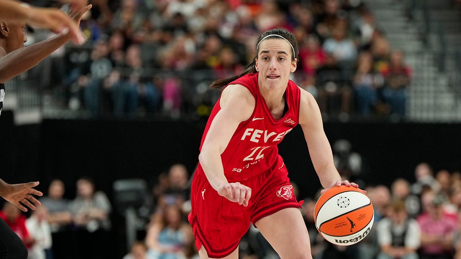 social-media-erupts-as-fellow-players-rank-caitlin-clark-9th-best-all-star-guard:-‘these-girls-are-laughable’
