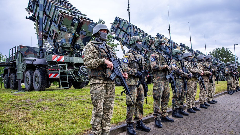 rep.-eugene-vindman-is-‘furious’-about-us-pause-on-weapons-to-ukraine