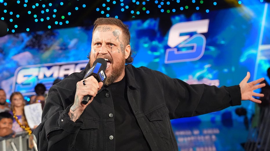 jelly-roll-gives-credit-to-wwe-stars-ahead-of-summerslam:-‘that-wrestling-is-fake-stuff-gotta-go-out-the-door’