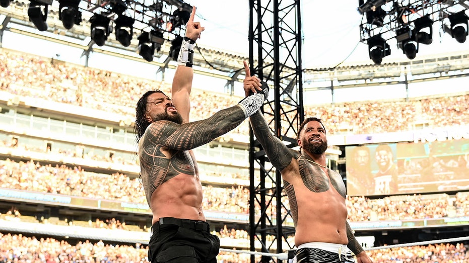 jey-uso,-roman-reigns-take-down-bron-breakker,-bronson-reed-at-summerslam