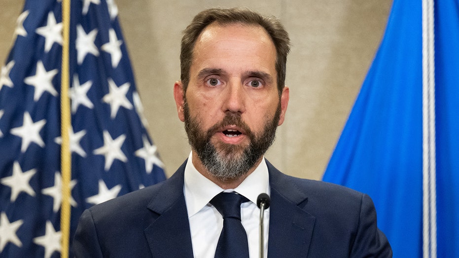 ex-trump-prosecutor-jack-smith-under-investigation-by-government-watchdog-office-of-special-counsel