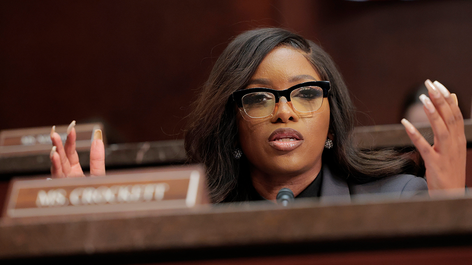 texas-gop’s-new-map-would-move-rep.-crockett’s-home-out-of-her-district,-slash-dem-seats