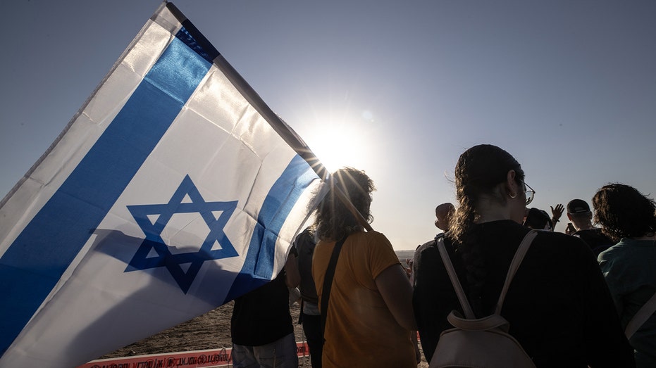 netanyahu’s-security-cabinet-to-meet-on-gaza-war,-as-some-in-israel-call-to-resettle-enclave