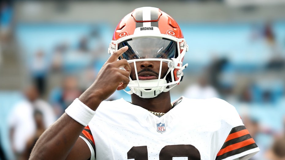 shedeur-sanders-stuns-sports-world-in-first-preseason-game-after-controversial-start-to-nfl-career