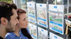 average-mortgage-rates-below-5%-for-first-time-since-truss-budget