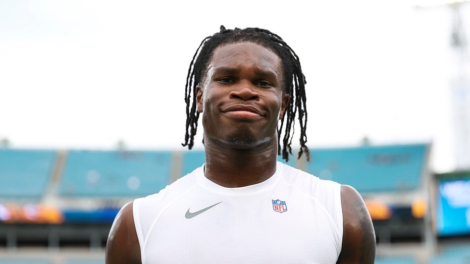 jaguars-rookie-travis-hunter’s-college-gpa-resurfaces-after-preseason-opener