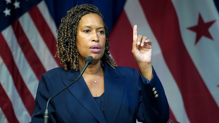 ag-showdown:-dc-attorney-general-rejects-us-attorney-general-pam-bondi-order-as-‘unlawful’