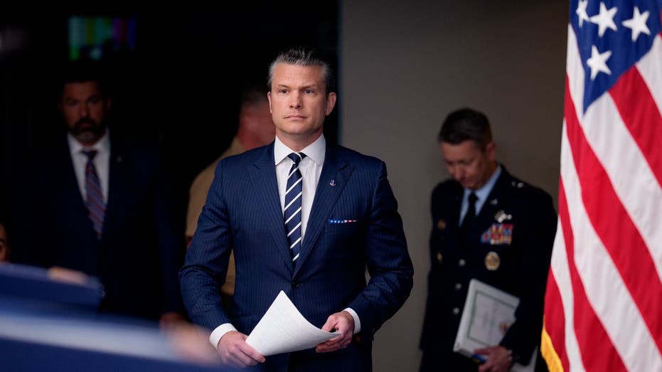 air-force-tightens-rules-on-transgender-airmen;-supporters-say-it-prioritizes-readiness:-report