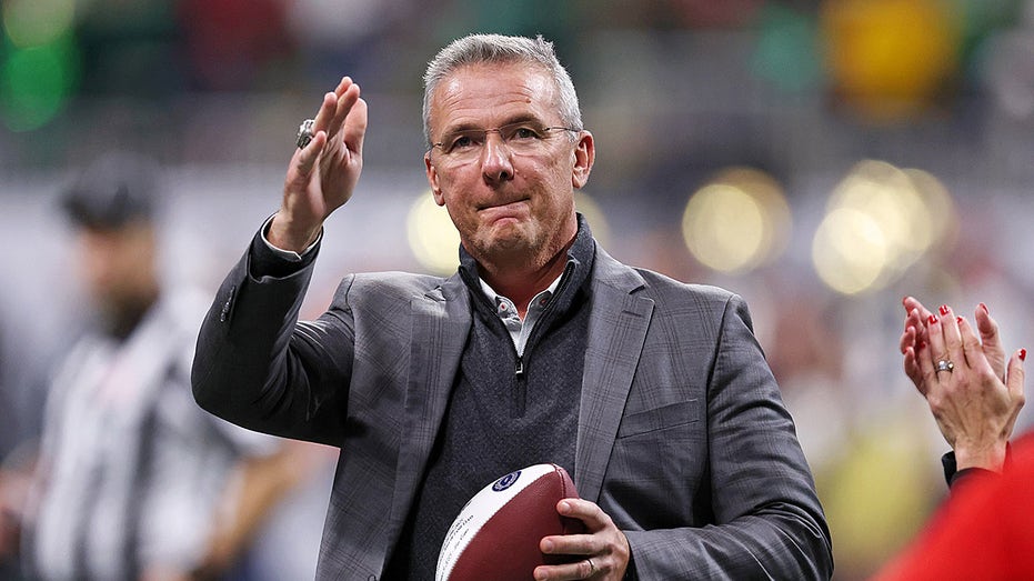 former-ohio-state-coach-urban-meyer-slams-ncaa-for-michigan’s-punishment-over-sign-stealing-scandal
