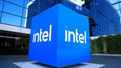 white-house-announces-chipmaker-intel-to-give-us-government-10%-stake