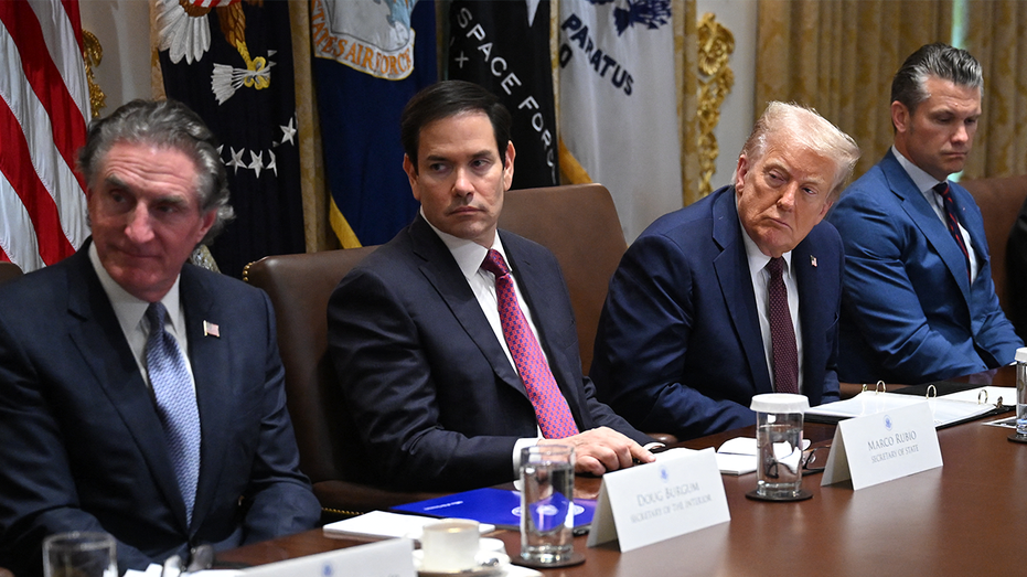 trump-insists-liberal-governor-praised-him-in-private-convo,-scoffs-at-2028-hopes