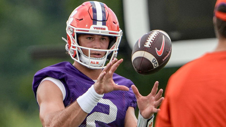clemson’s-cade-klubnik-slams-viral-internet-rumor-that-he-was-injured-in-car-crash