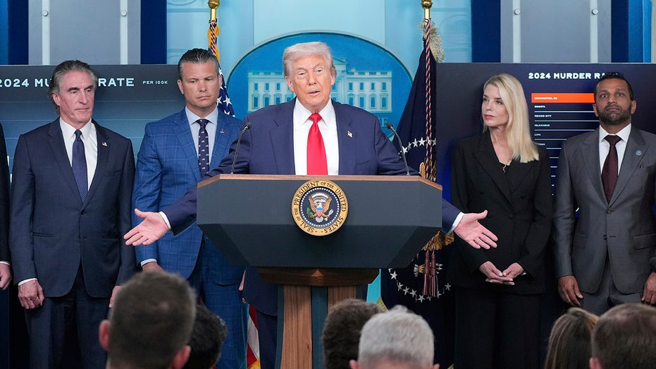 trump-floats-holding-republican-national-convention-before-midterm-elections