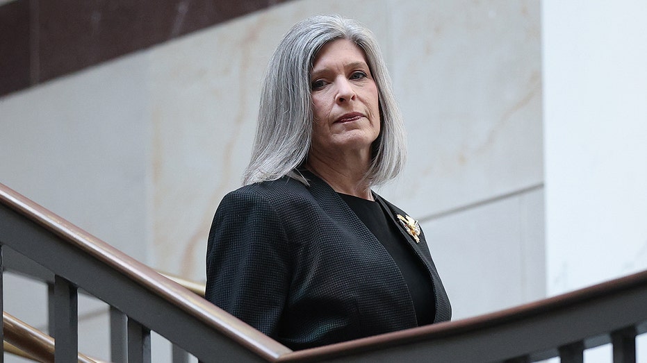 republican-sen.-joni-ernst-of-iowa-won’t-seek-re-election:-sources