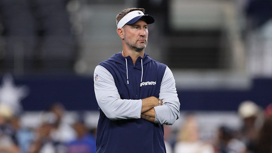 cowboys-coach-brian-schottenheimer-speaks-out-after-micah-parsons-exit:-‘nothing-has-changed’