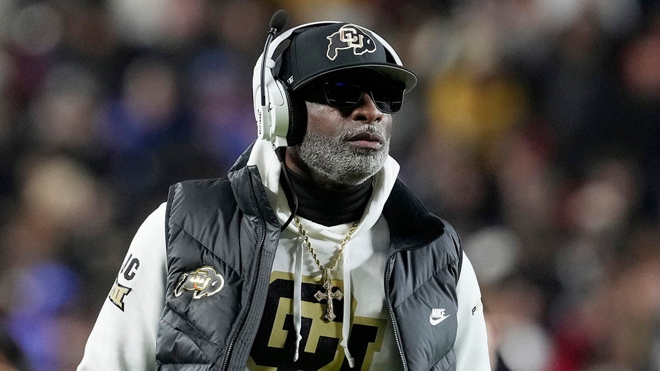 colorado-adds-mobile-bathroom-near-team-bench-for-season-opener-after-deion-sanders’-bladder-cancer-treatment