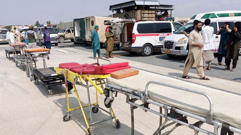 afghanistan-hit-with-6.0-magnitude-near-eastern-border-with-pakistan,-hundreds-killed
