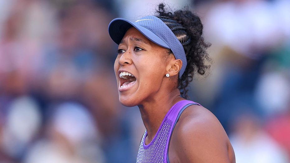 naomi-osaka-dominates-coco-gauff-in-straight-sets-to-reach-us-open-quarterfinals