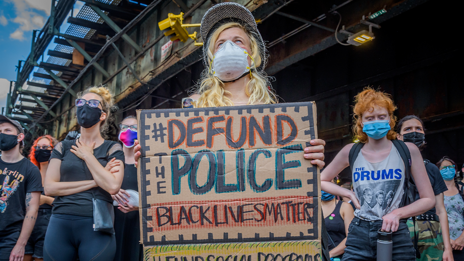 new-anti-trump-crime-cleanup-protests-echo-defund-the-police-movement-that-rocked-2020