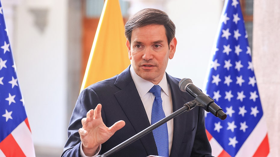 rubio-says-trump-‘wants-to-wage-war’-on-venezuelan-drug-traffickers:-‘blow-them-up-if-that’s-what-it-takes’