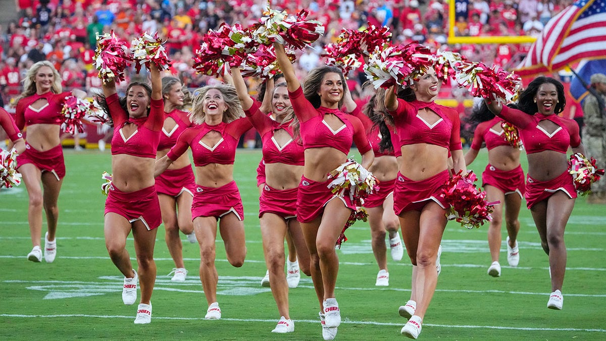 kansas-city-chiefs-cheerleaders-during-the-2025-season