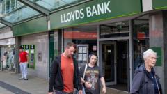 thousands-of-lloyds-staff-deemed-to-be-underperforming-face-axe