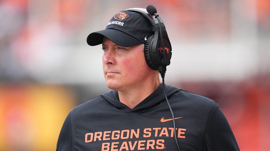 oregon-state-coach-rips-special-teams-unit-after-calamitous-punt
