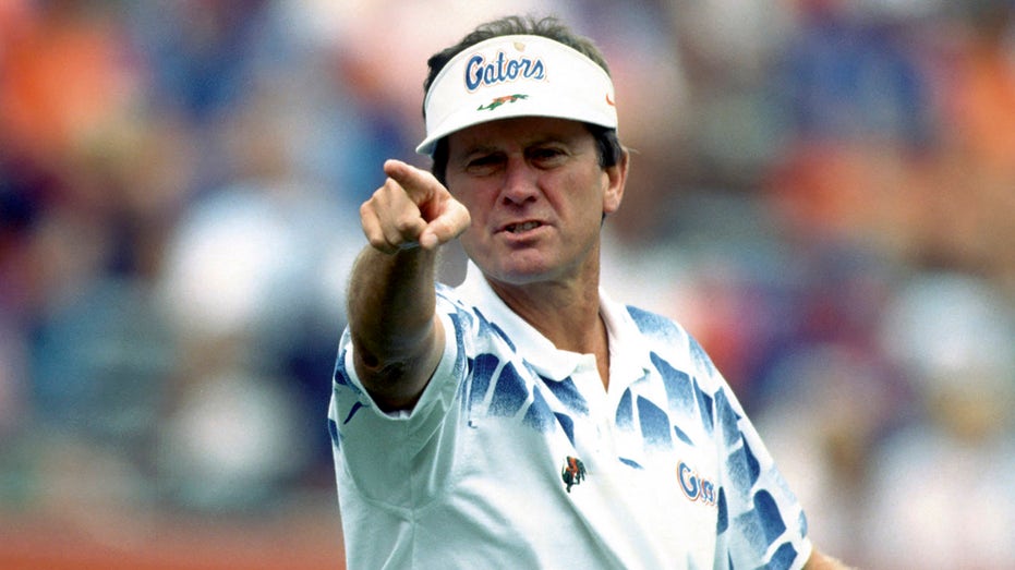 legendary-college-football-coach-steve-spurrier-rips-florida-player-over-‘stupid’-spitting-incident