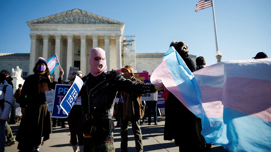 supreme-court-rejects-south-carolina’s-bid-to-enforce-transgender-bathroom-ban