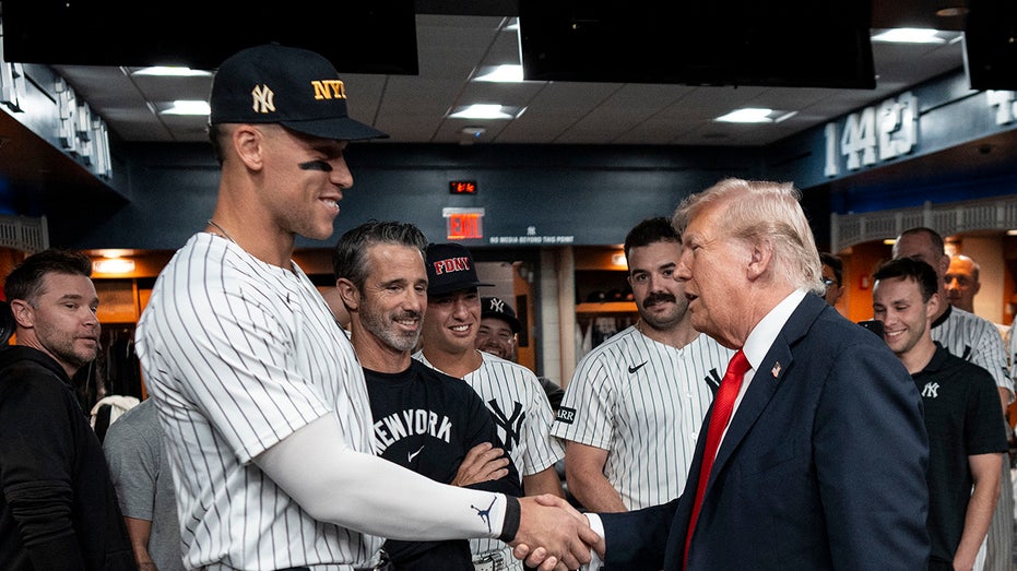 aaron-judge-hits-2-home-runs-after-meeting-trump,-who-called-him-a-‘fantastic-player’