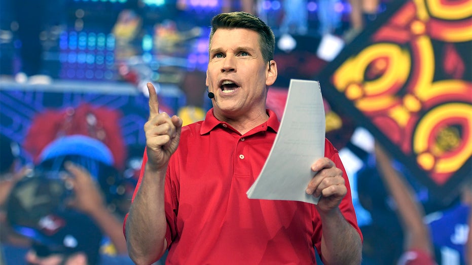 ‘nfl-redzone’-host-scott-hanson-admits-commercial-messaging-was-unclear-after-uproar