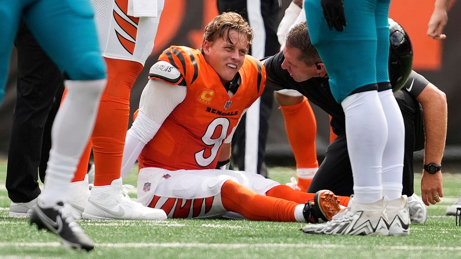 bengals-lose-joe-burrow-for-3-months-after-qb-suffers-turf-toe-injury:-report