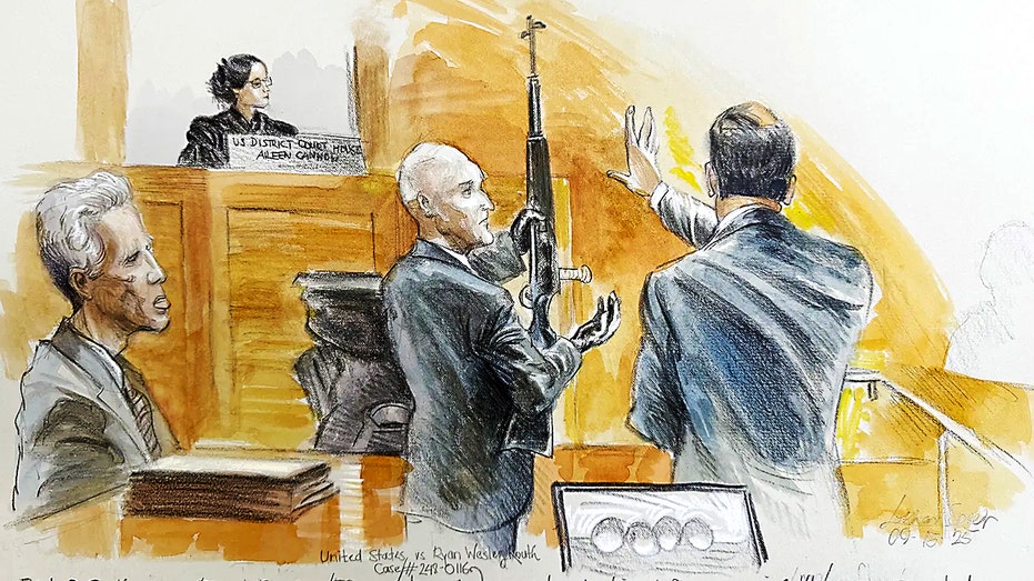 fbi-phone-extractions,-dna-testimony-headline-day-7-of-ryan-routh-trial