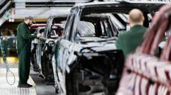 jlr-supply-chain-staff-told-to-apply-for-universal-credit,-union-claims